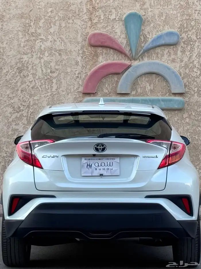 تويوتا هايبرد CHR 2022 اقتصادية بالبنزين 12