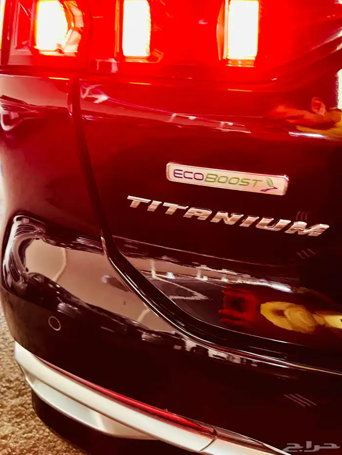 فورد تورس تيتانيوم فل كامل موديل 2023 18