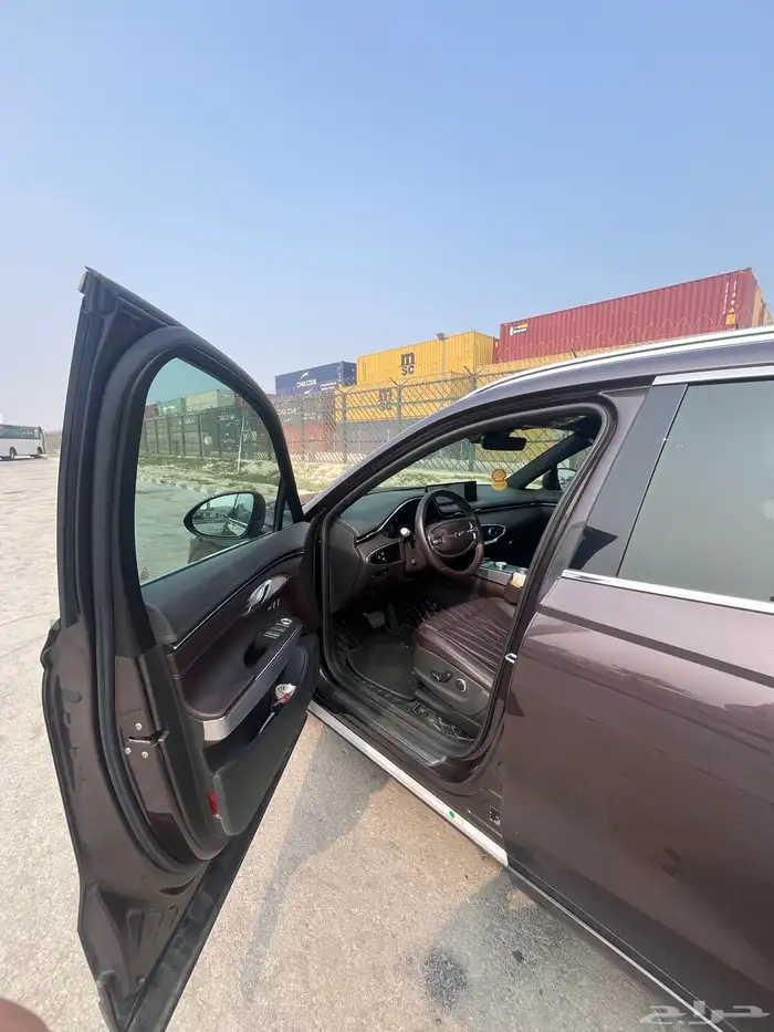 جينيسس GV70 13