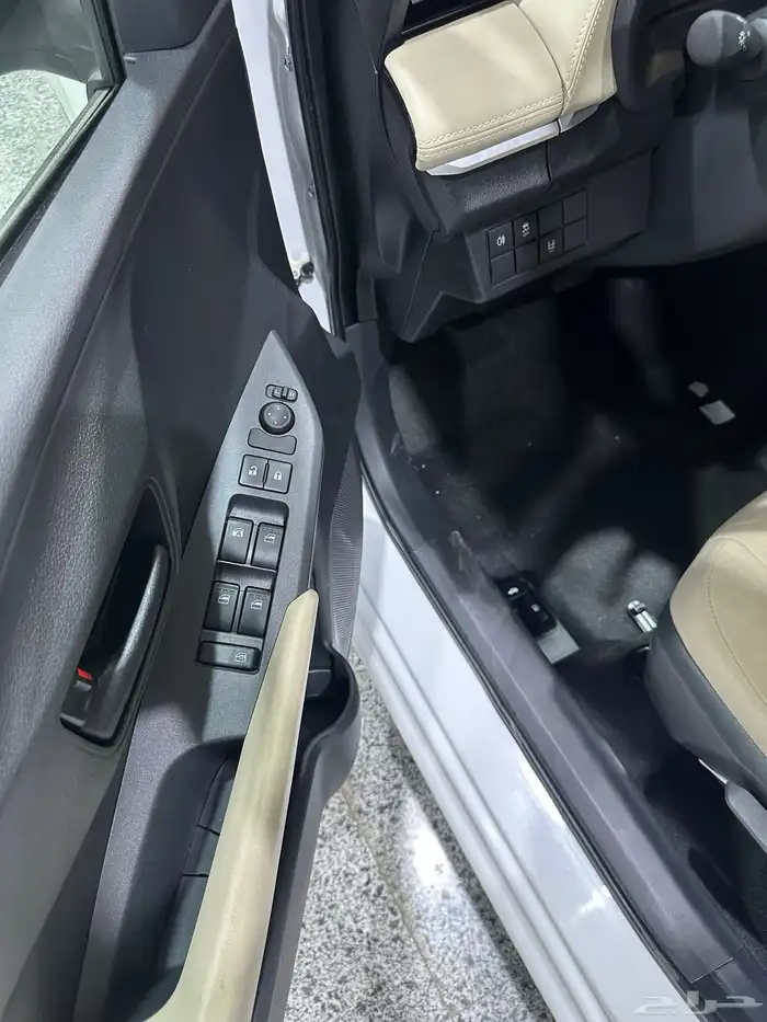 تويوتا يارس استاندر Y ماكينه 4 سلندر موديل 2025 سعر منافس 4