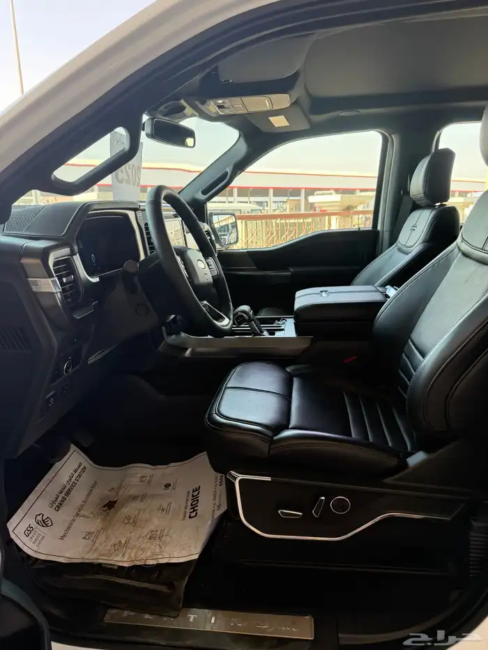 فورد F150 غمارتين بلاتينيوم فل موديل 2025 19