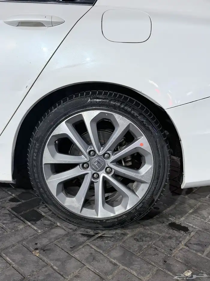 جنوط هوندا اكورد اصلية للبدل بجنوط اسبيشل 2014 او 2015 1