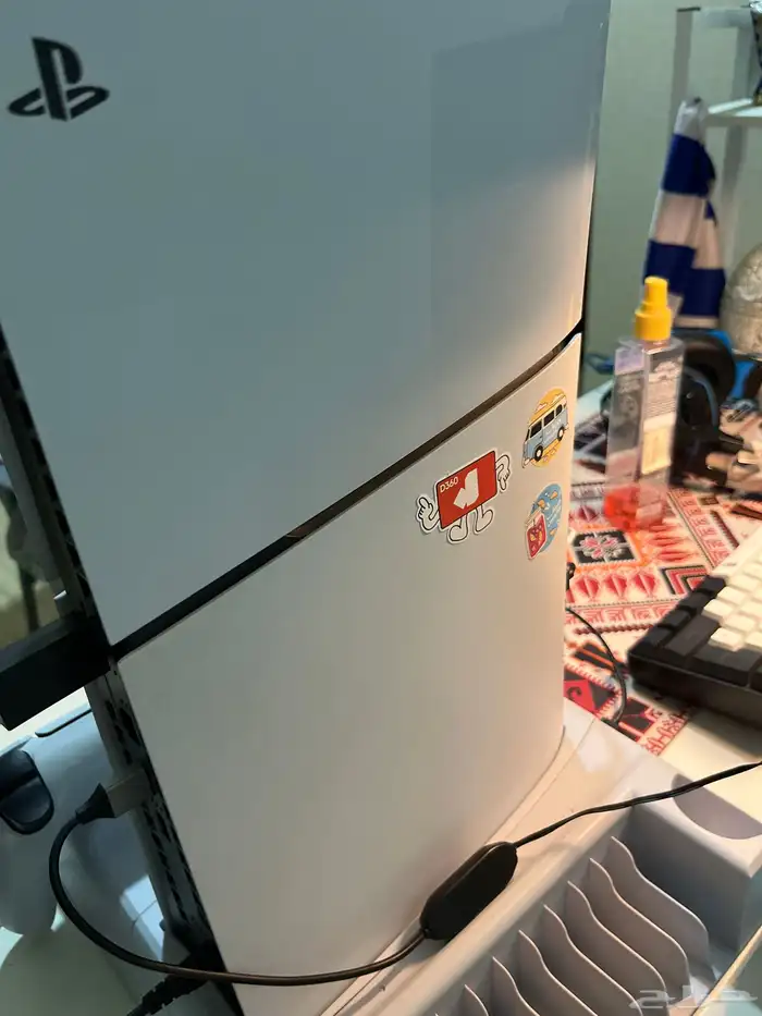 سوني 5 جديد ومافيه اي شي ولا خدش ولا شي مع كرتونه 3