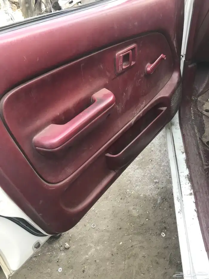 للبيع داخليه هايلكس مديل 2000 2