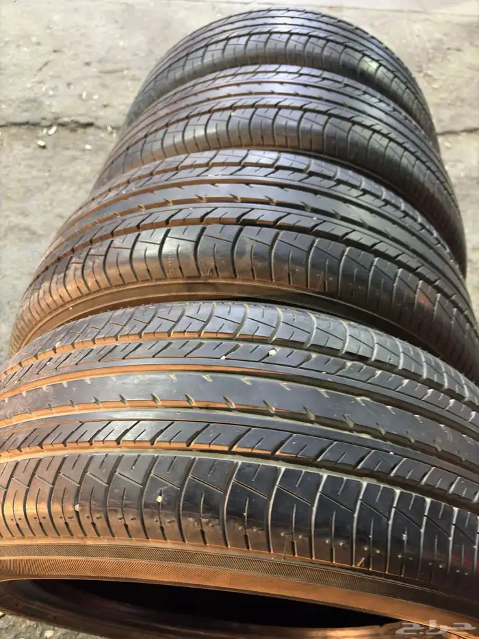 كفرات 215 55 17 يكوهاما وكالة كامري شبه جديده 1