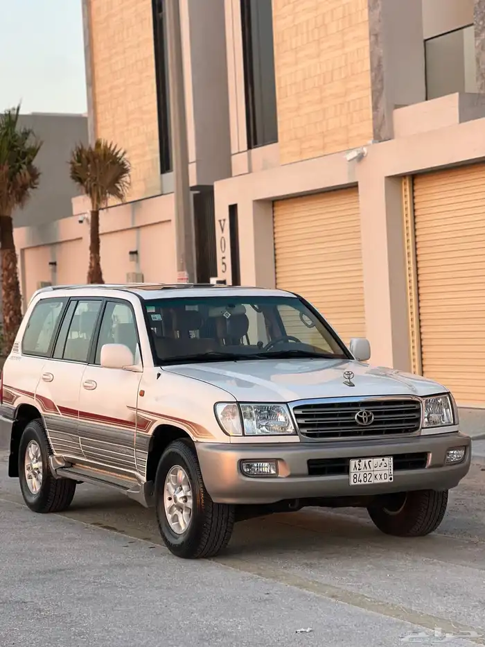 تويوتا لاندكروزر فل كامل قير عايدي اساس 21