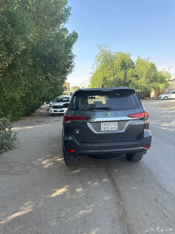 سياره فورتشنر 1