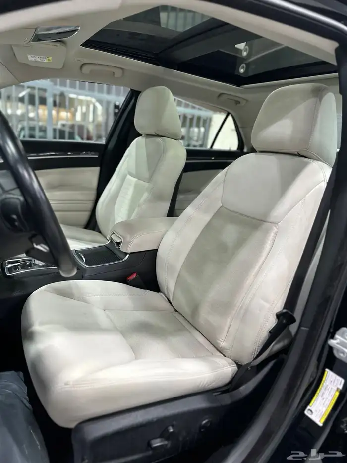 كرايزلر C300 اسود 2021 هيمي V8 5.7 معرض(الرشيدي) 22