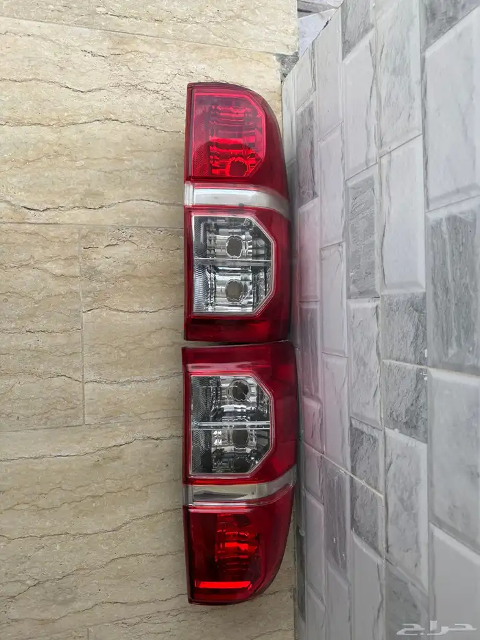 اصطبات خلفية هايلوكس من 12 إلى 15 1