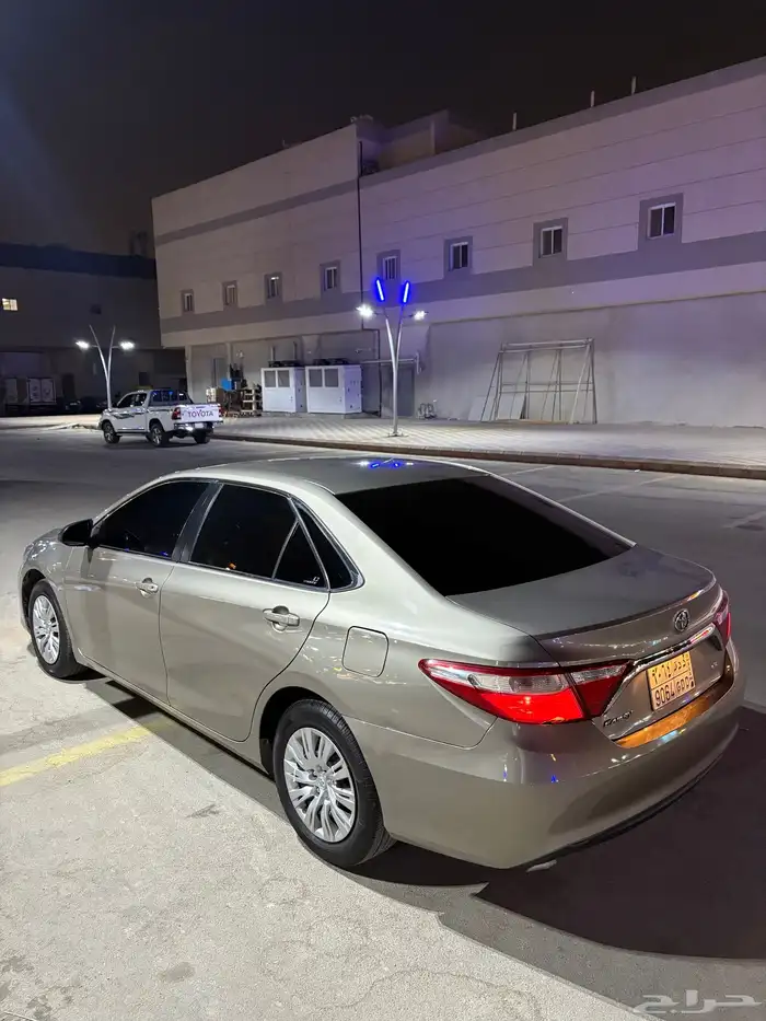 كامري 2017 عوديه ممشى قليل نظيفه 4