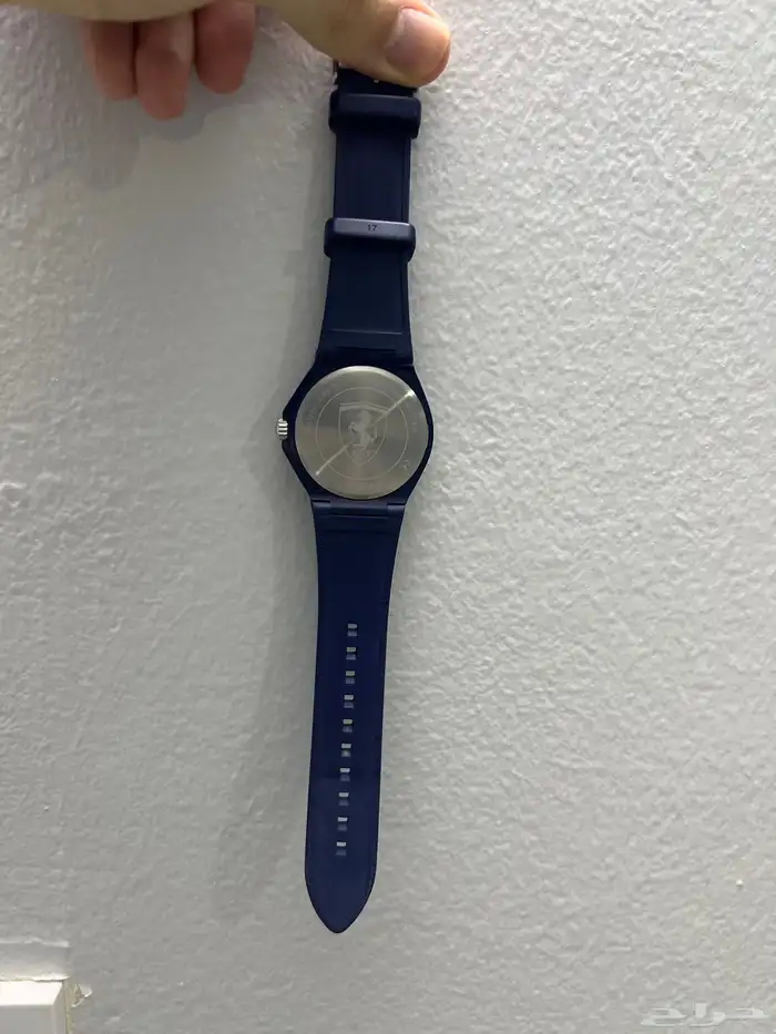 ساعة فراري تحتاج بطارية فقط 1