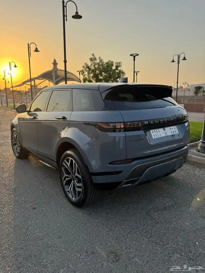 لاندروفر ايفوك 2022 وراد الناغي 6