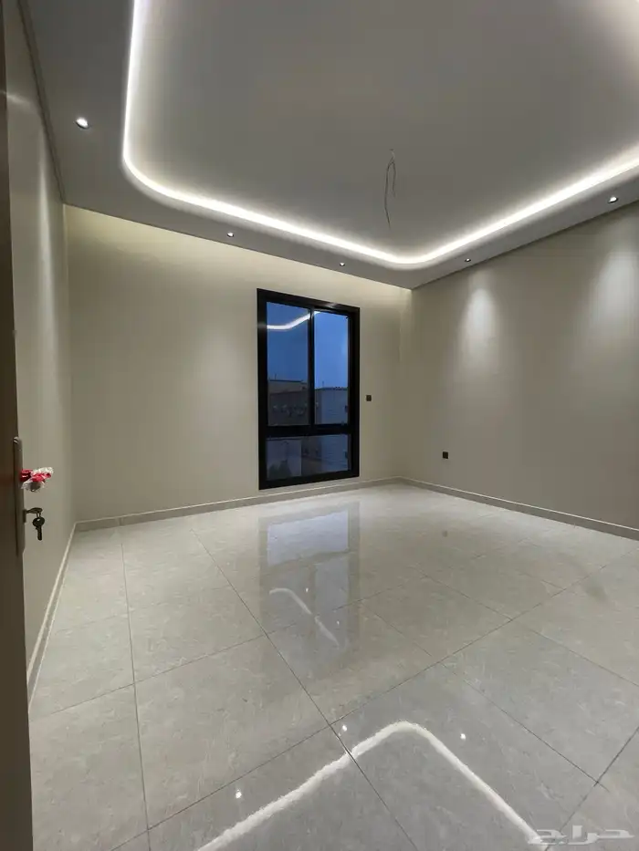 شقة فاخرة للتمليك بحي الصفا تتكون من 4 غرف 7