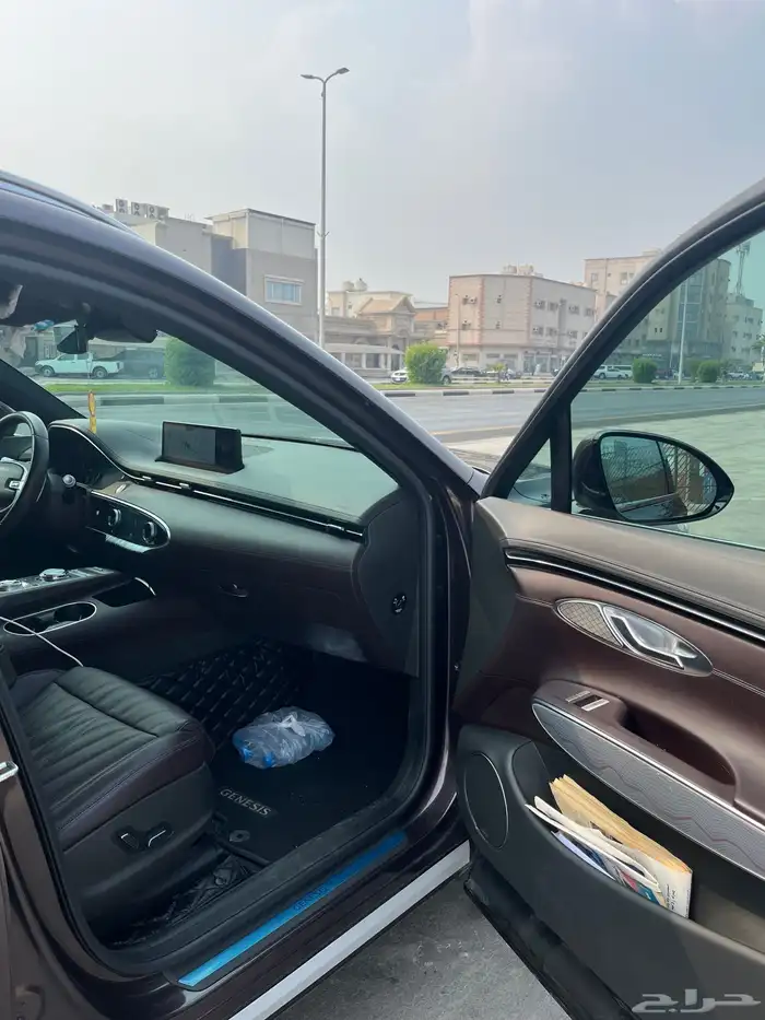 جينيسس GV70 10