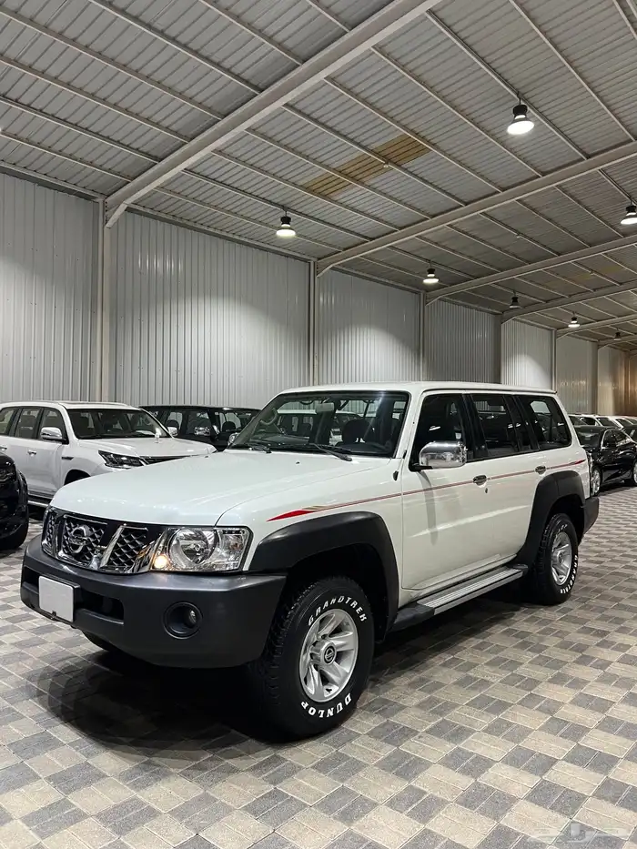 للبيع نيسان فينك موديل 2014 2