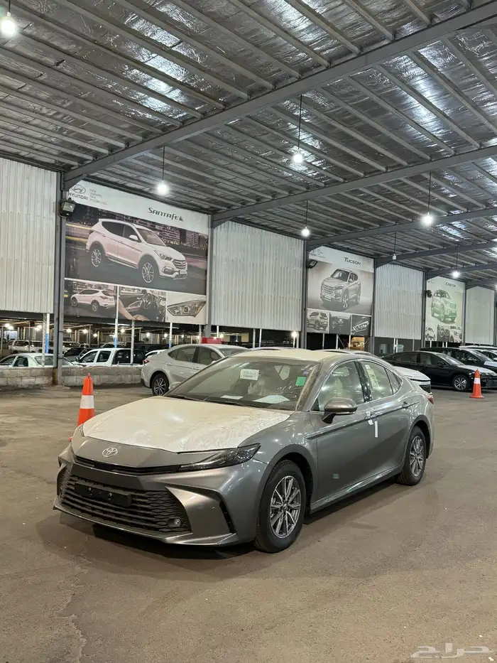 كامري 2025 E ستاندر تيتانيوم 1