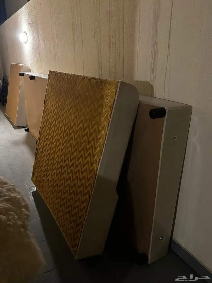 سريرين وثلاجة 2