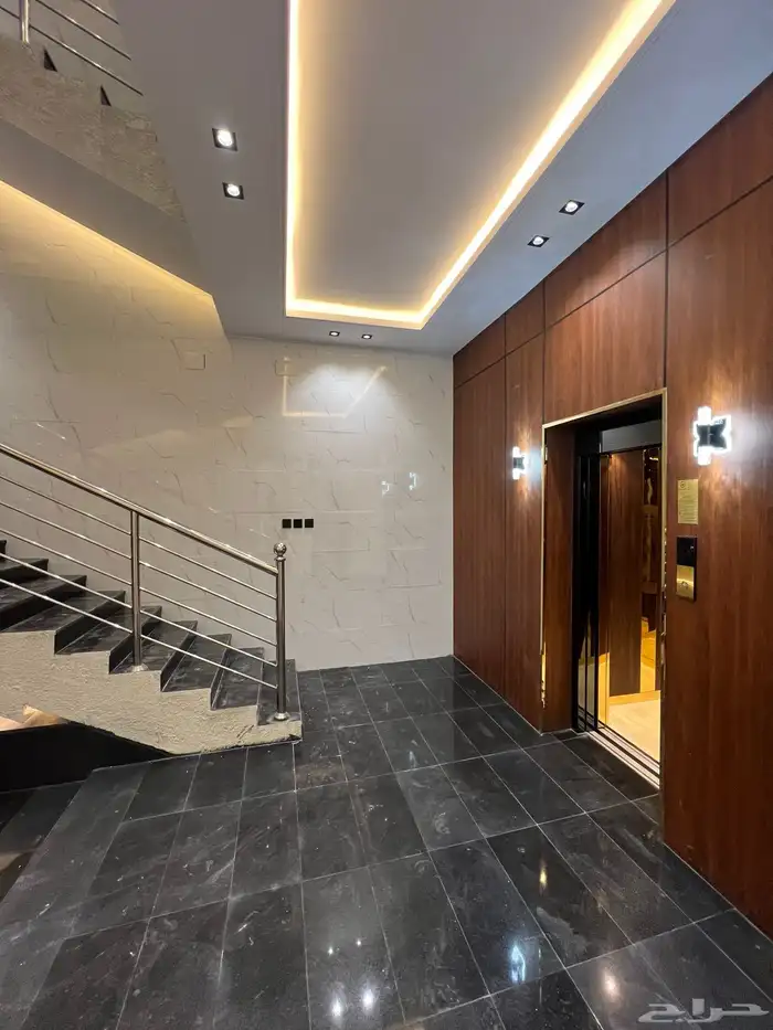 للبيع شقه علويه من 6 غرف وسطح حى البديع ابها 480 الف 2