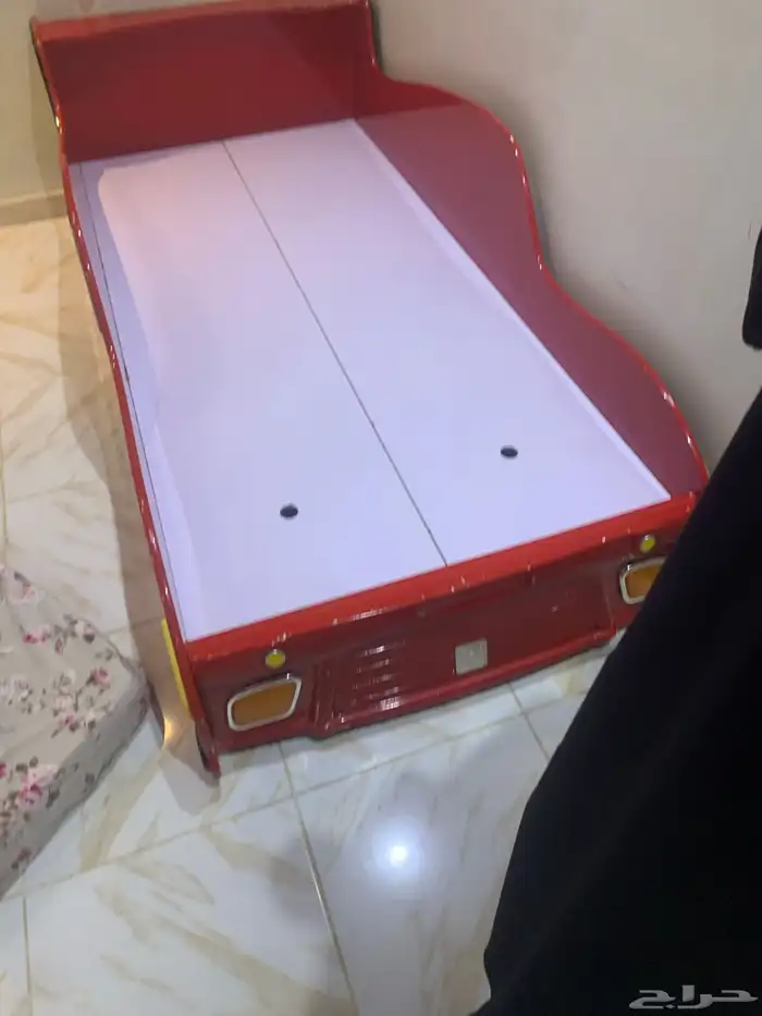 سرير اطفال 1