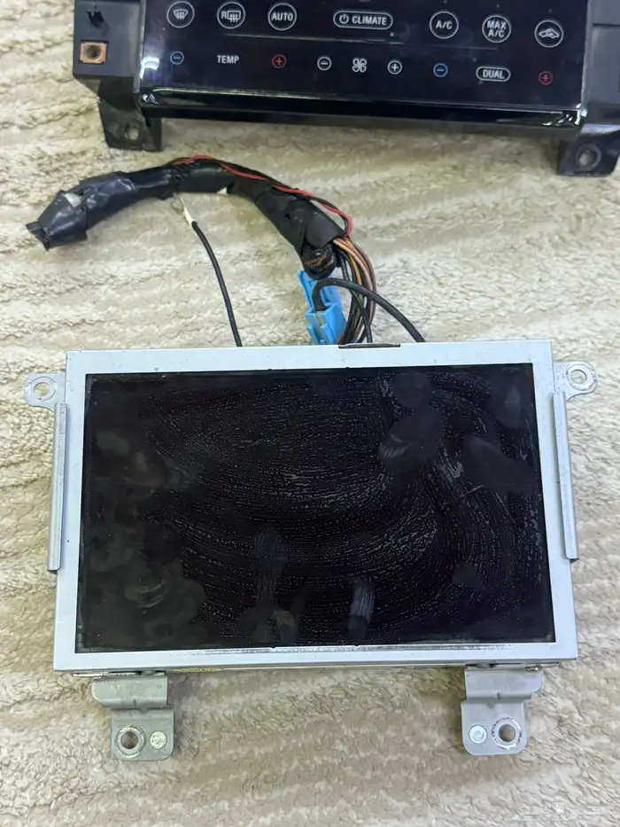 شاشة Sync2 - لسيارات فورد 1