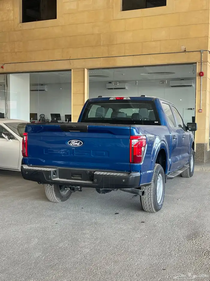 فورد غمارتين F150 فئة XLT موديل 2024 متوفر لدى الحسن 2