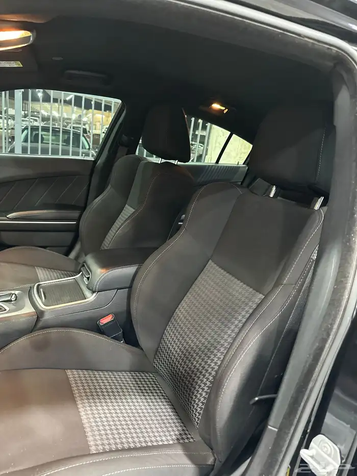 تشارجر 2021 ار تي محرك هيمي V8 5.7 لدى معرض(الرشيدي) 25