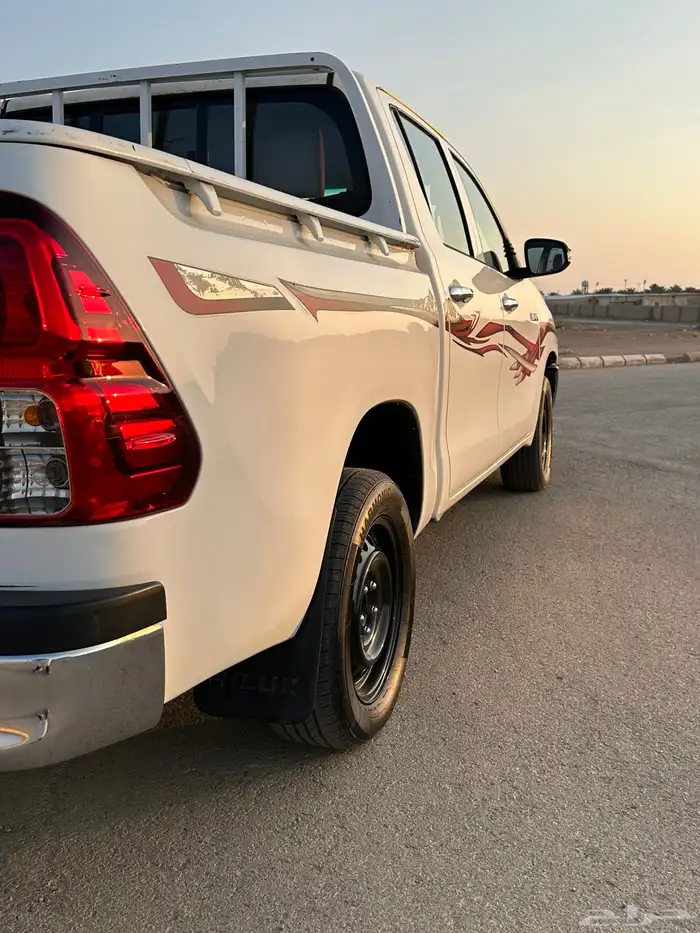 هايلوكس 2017 غمارتين بالمجمعه 17