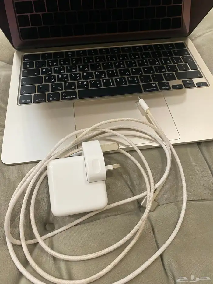 ماك بوك اير m4 7