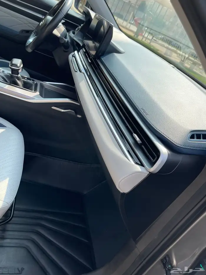 جيلي امجراند 7 موديل 2023 فل كامل 42