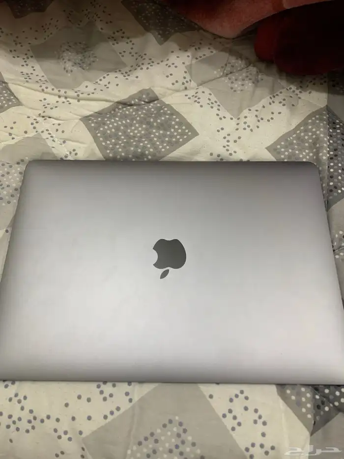 ماك بوك لاب توب شبه جديد 1