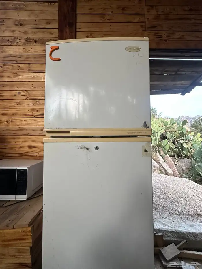 ثلاجة دايو قديمة بابين 0