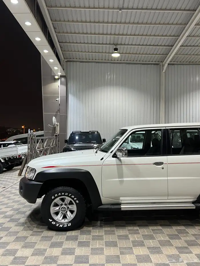 للبيع نيسان فينك موديل 2014 10