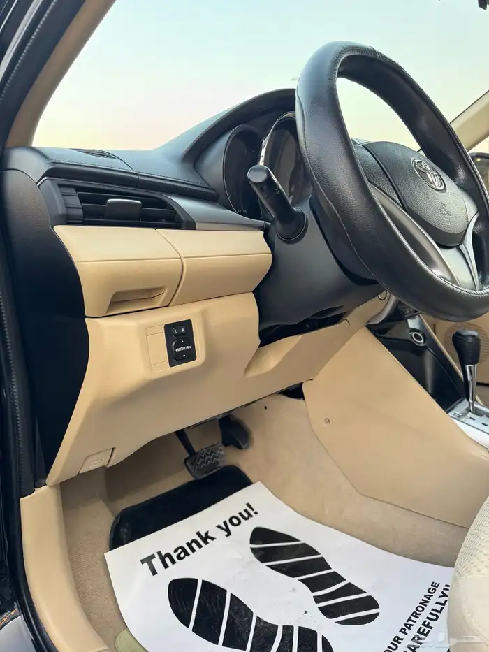 للبيع تويوتا يارس 2015 - ستاندر 12