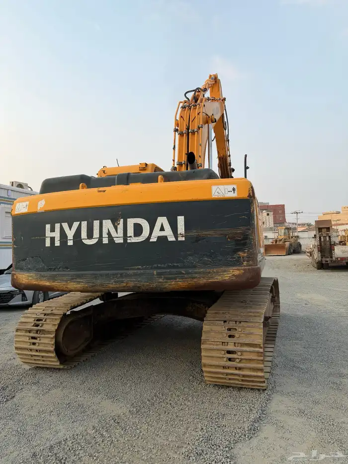 للبيع بوكلين هونداي 9-220موديل 2012 3