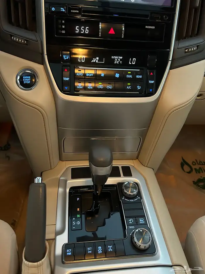 لاندكروزر مخزن 14