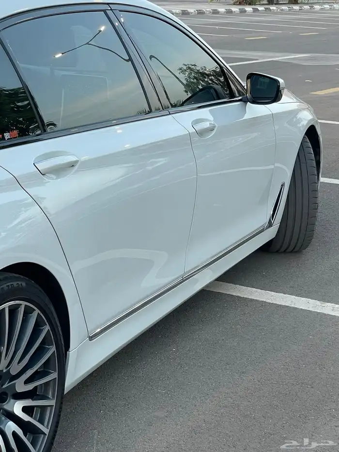 بي ام دبليو2017 فل كامل اعلى مواصفات740الموقع بريده 79