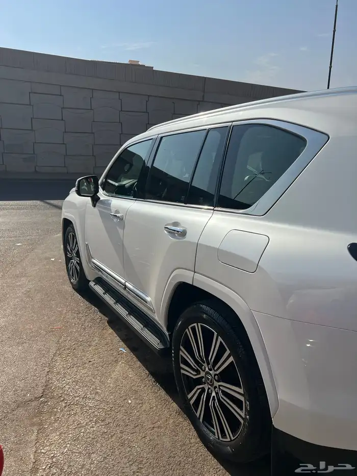 جيب لكزس 2024 بريمي فل كامل ممشاه 40 الف علية حماية كاملة 9