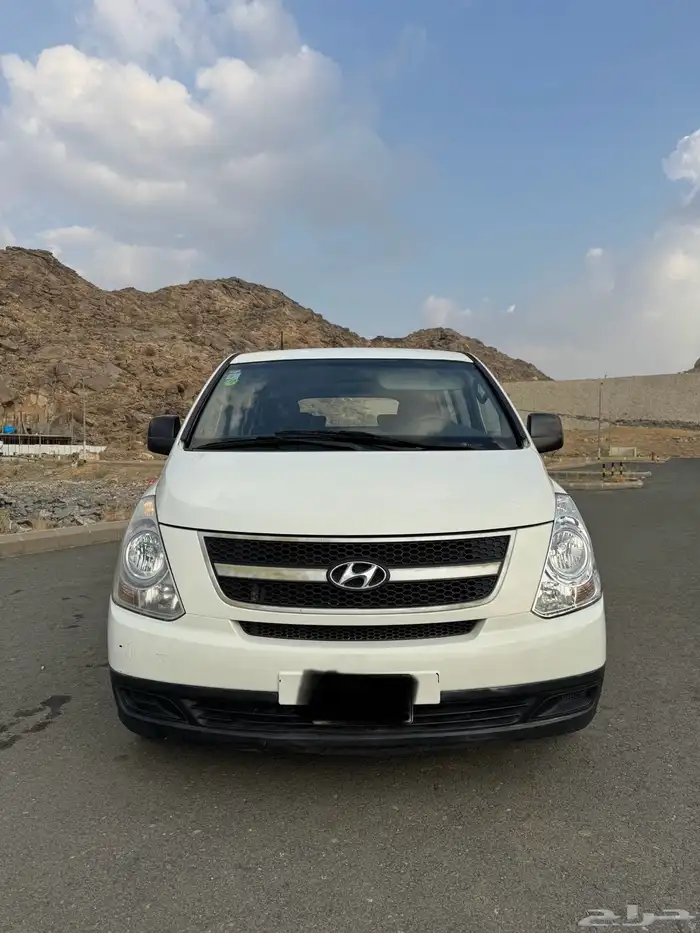 هونداي H1 مخزنه 2012 تم البيع 1