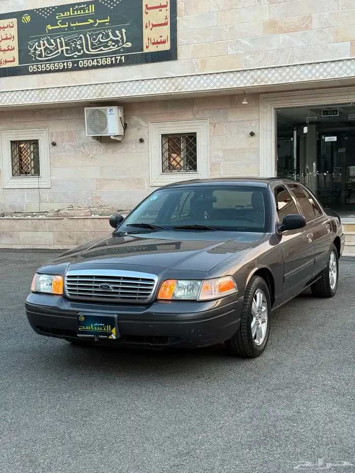 للبيع فورد فكتوريا 2010 شرط 0