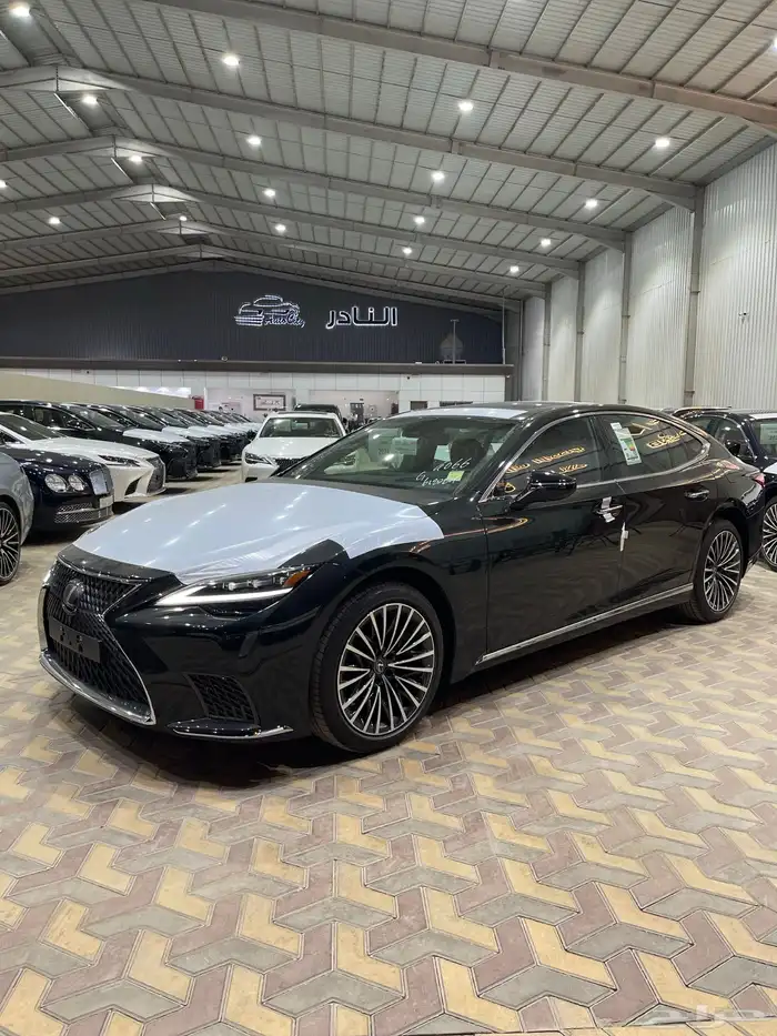 لكزس Ls AA سعودي اسود-اوف وايت كاش اقساط 1