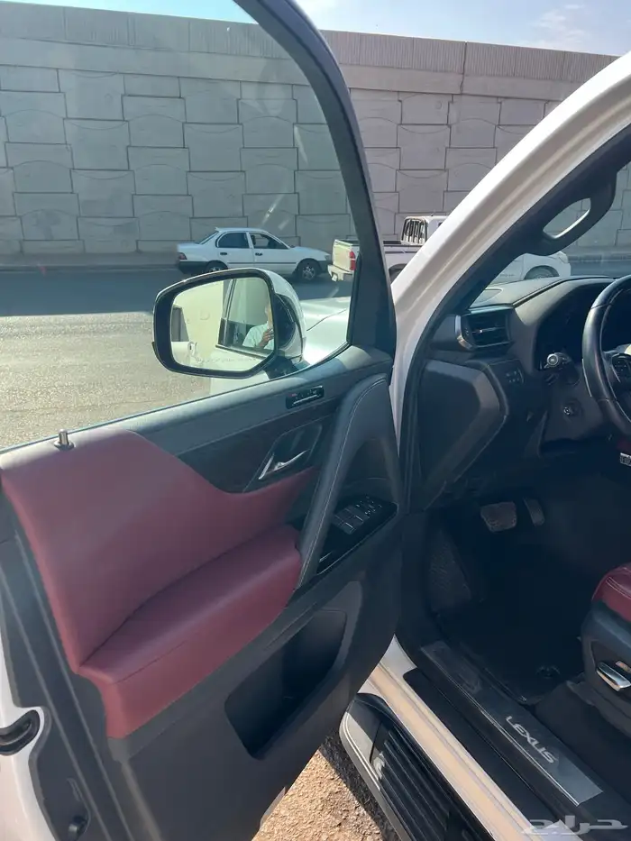 جيب لكزس 2024 بريمي فل كامل ممشاه 40 الف علية حماية كاملة 10