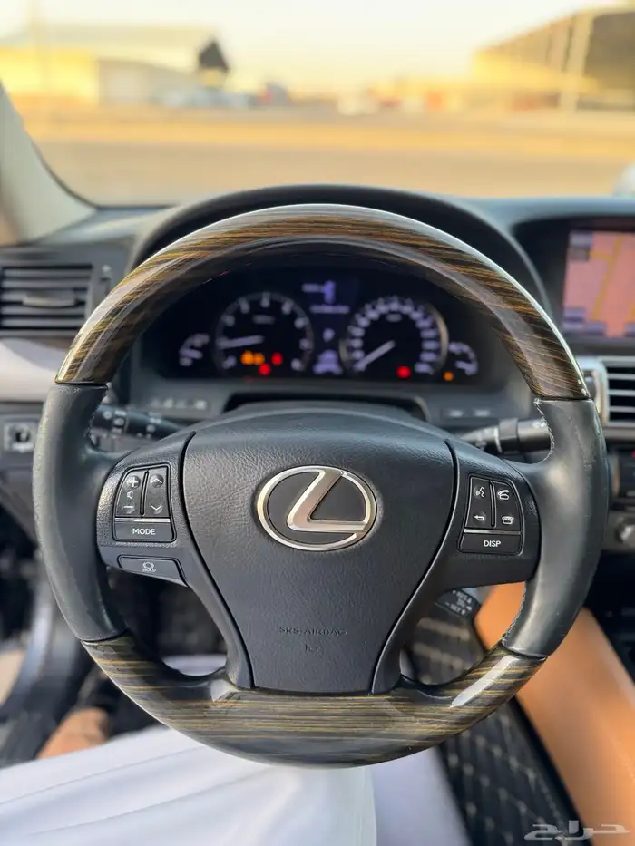 للبيع لكزس2013 - LS460- شورت بحالة الوكاله 11