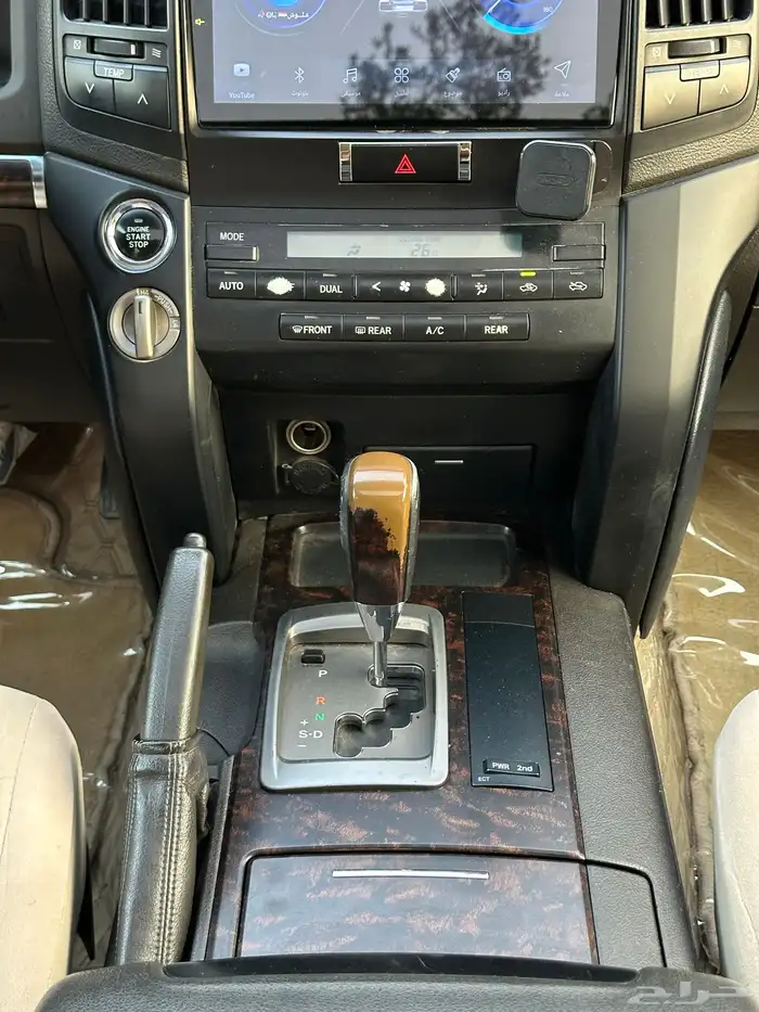 جيب لاند كروزر 2011 26