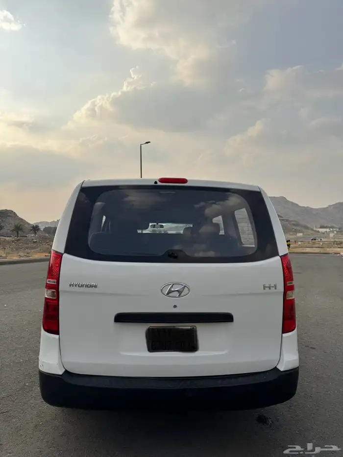 هونداي H1 مخزنه 2012 تم البيع 7