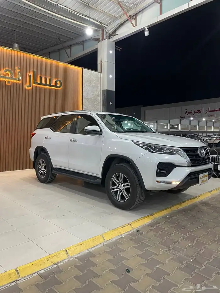 فورتشنر موديل 2023 (6سلندر) 3