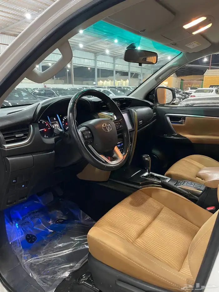 فورتشنر موديل 2023 (6سلندر) 21