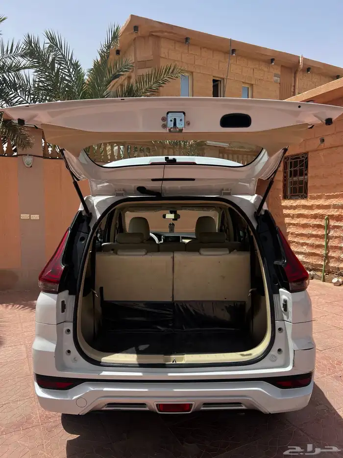 ميتسوبيشي . اكسباندر . 02022 5