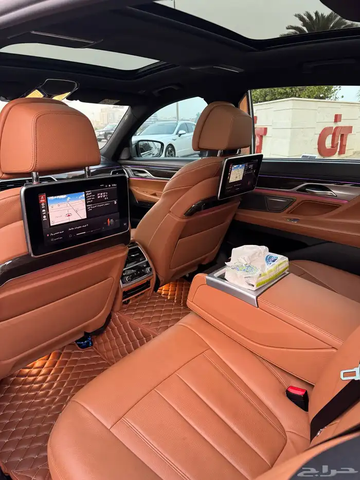 بي ام دبليو 2022 LI730 10