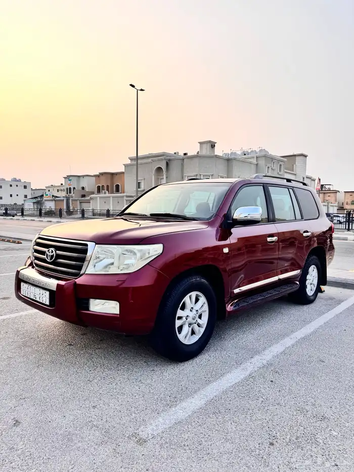 لاندكروزر 2011 2