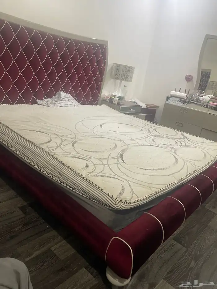 سرير للبيع مستخدم 0